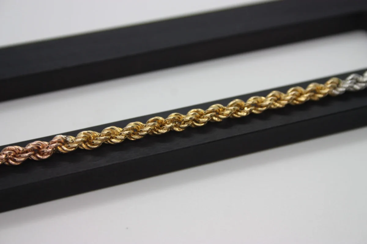 Chain - Image 3