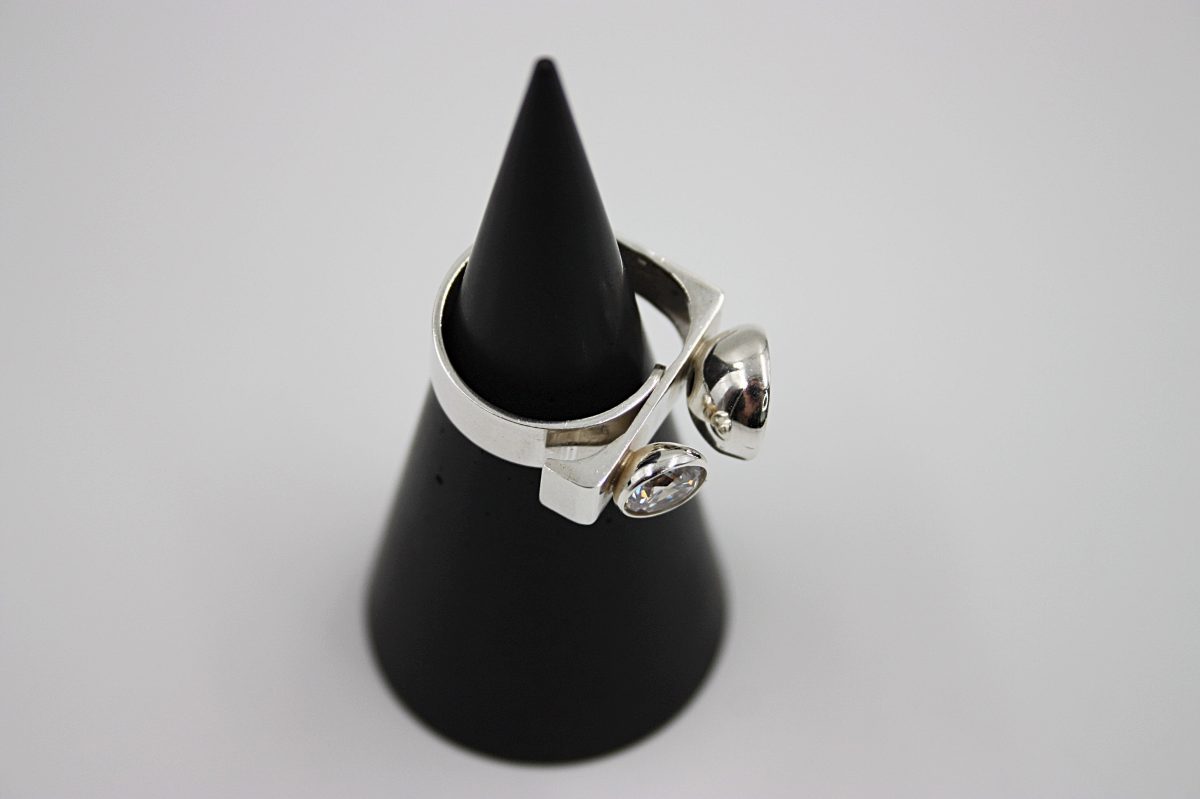 Sidabriniai papuošalai. Diaura juvelyrika. Rankų darbo papuošalai.