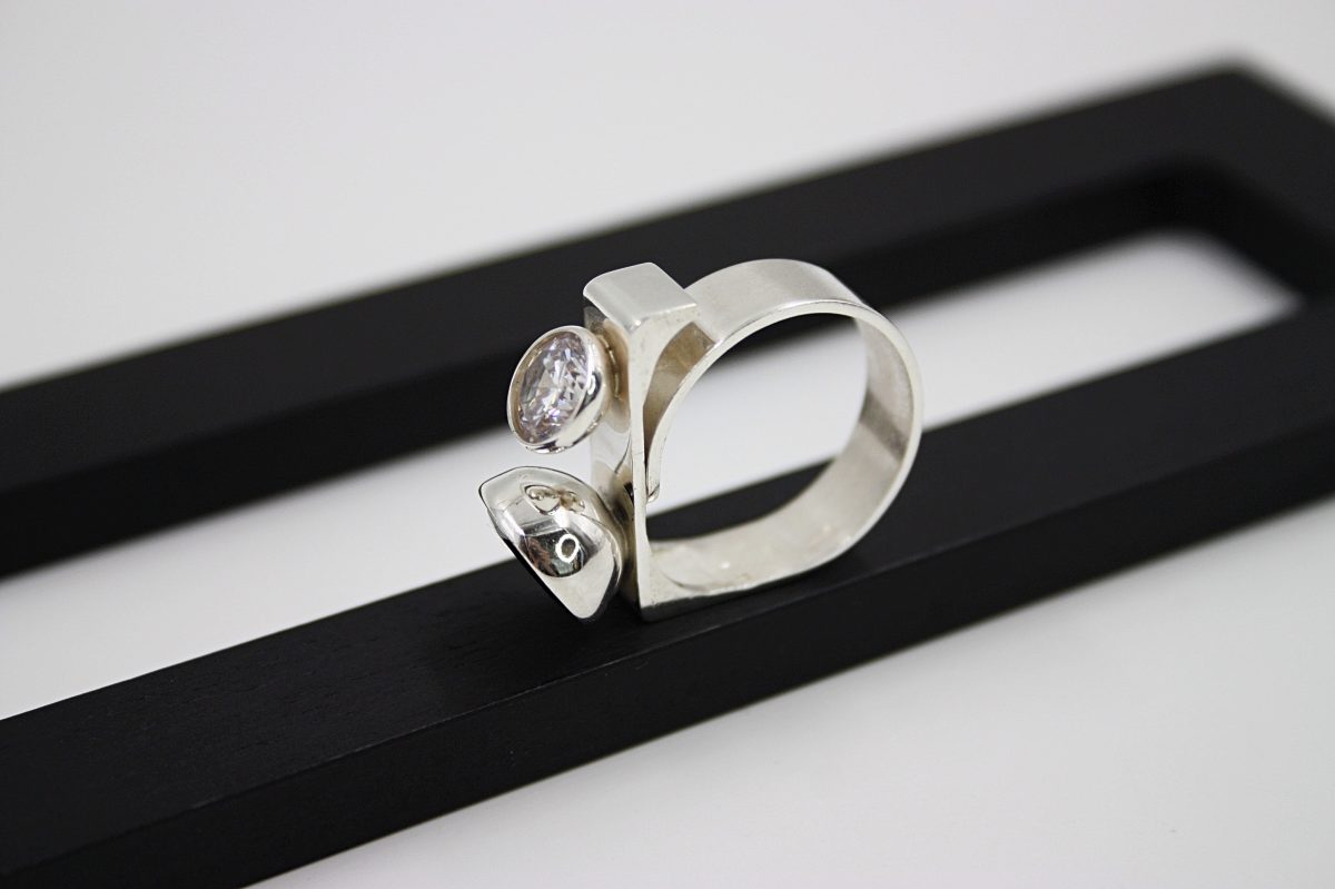 Sidabriniai papuošalai. Diaura juvelyrika. Rankų darbo papuošalai.