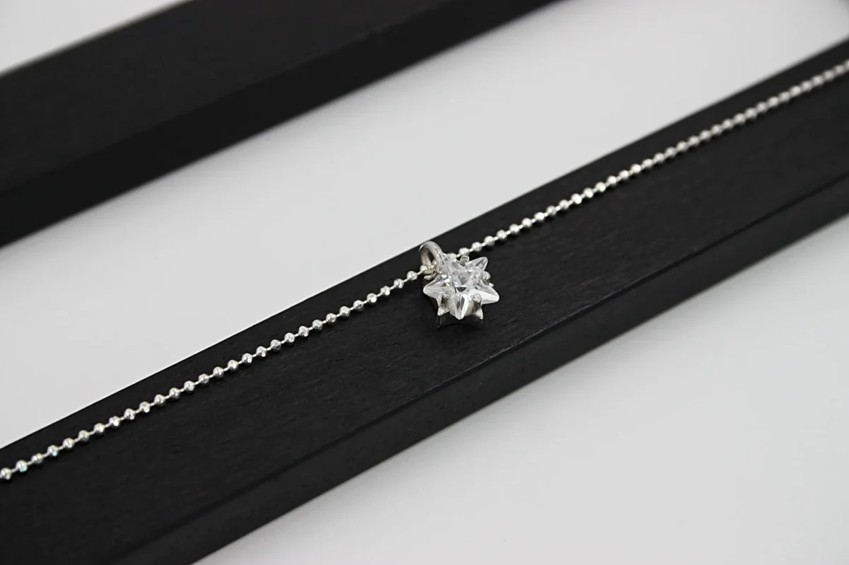 Sidabriniai papuošalai. Diaura juvelyrika. Rankų darbo papuošalai.