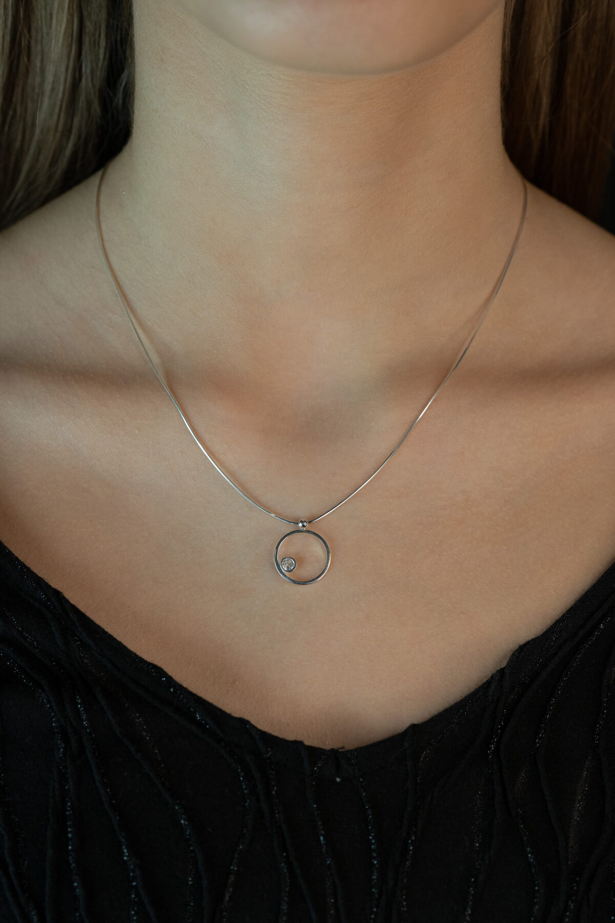 Kaklo papuošalas "Skrydis" - Image 2